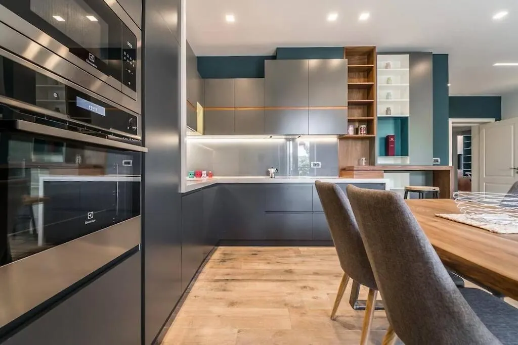 Blloku Deluxe 1Br/Ap Apartment Tirana