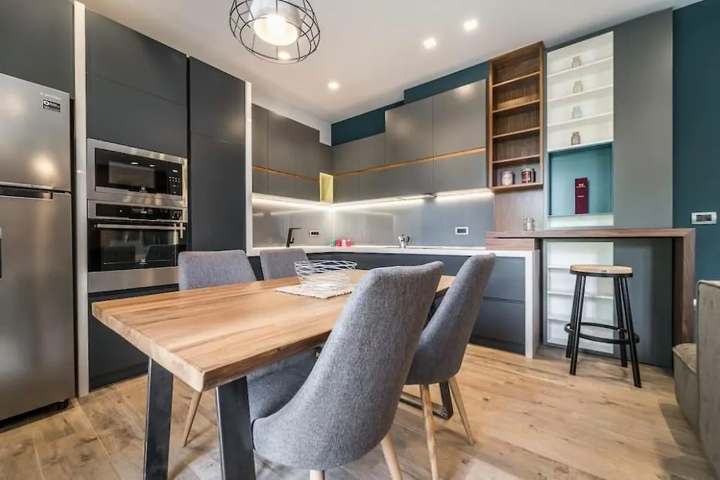 Blloku Deluxe 1Br/Ap Apartment Tirana