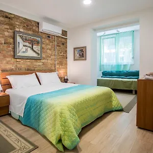 Bed & Breakfast Artistic, Tirana